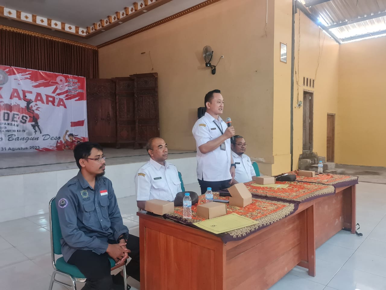 Penyerahan 250 Sertifikat Halal ke Pelaku UMKM Se-Kecamatan Karangpandan